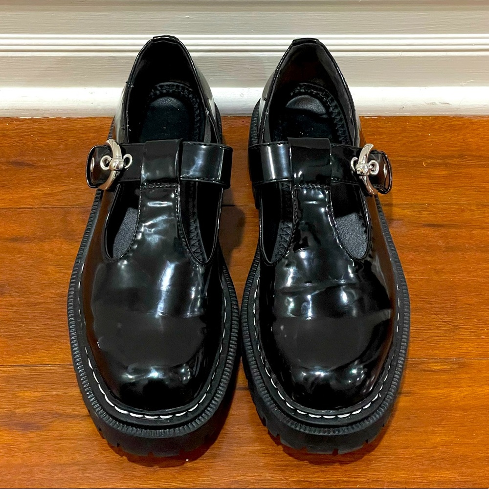 Platform mary jane shoes